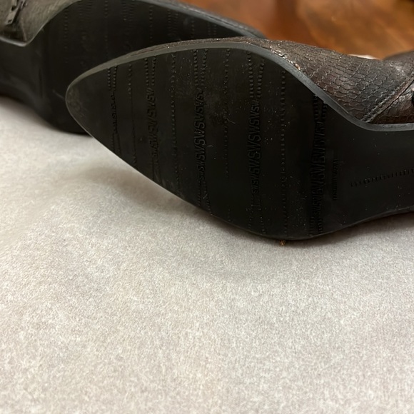 Women’s Stuart Weitzman boots. Python, or some kind of snake leather. - Picture 10 of 14